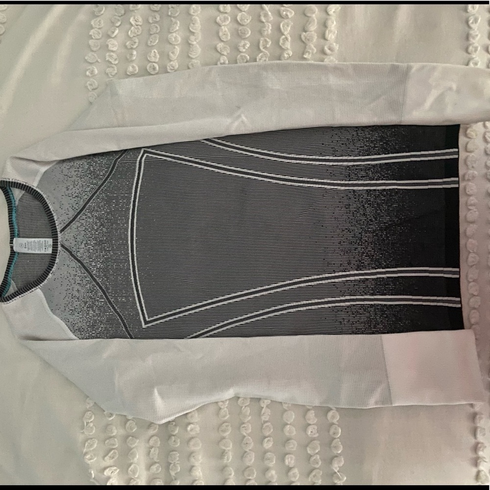 Ivivva by Lululemon long sleeve swiftly tech shirt